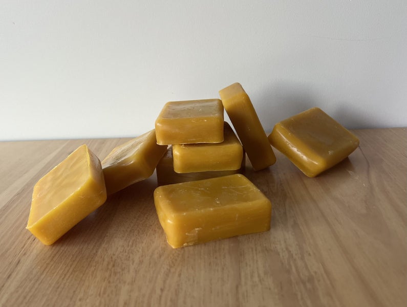 70g Pure Natural Beeswax – Premium Quality Carousel 1