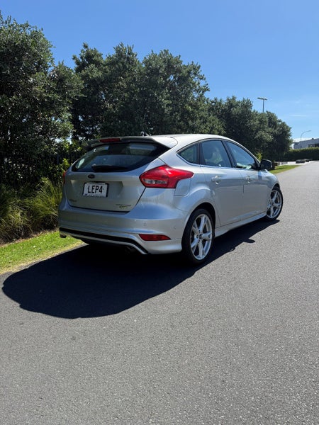 2018 Ford Focus Titanium65672033947265112