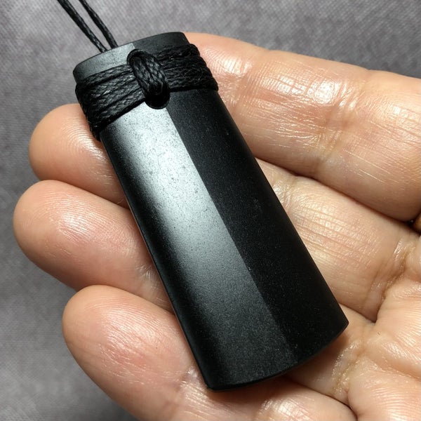 5.4cm Faceted Toki carved from High Quality (Fine Grained) Onewa Carousel 2