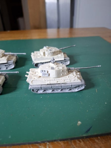 15mm FOW Tiger 1 X 3 , and King Tiger Carousel 2