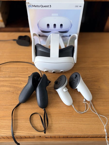 Meta Quest 3 + standard controller + Pro controller Carousel 3