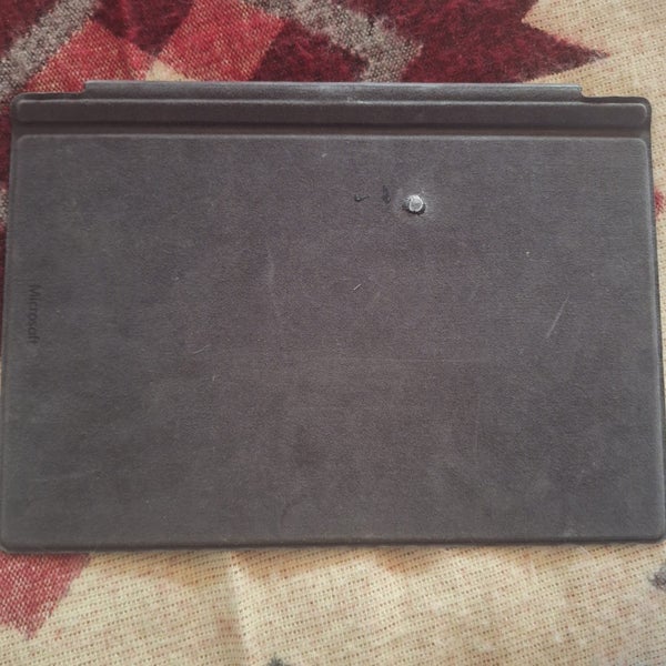 $1 NO RESERVE - SPARE PARTS - Surface Pro 6 (faulty) Carousel 9