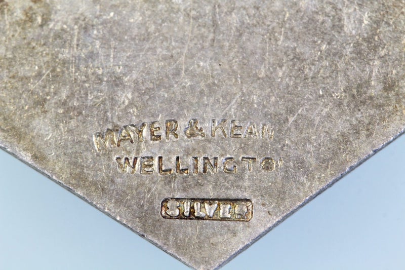 VINTAGE NZ HAMILTON ORPHANS CLUB ENAMEL SILVER BADGE Carousel 4