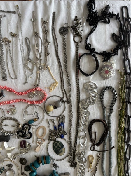 $1 Reserve bulk lot jewelry Carousel 2