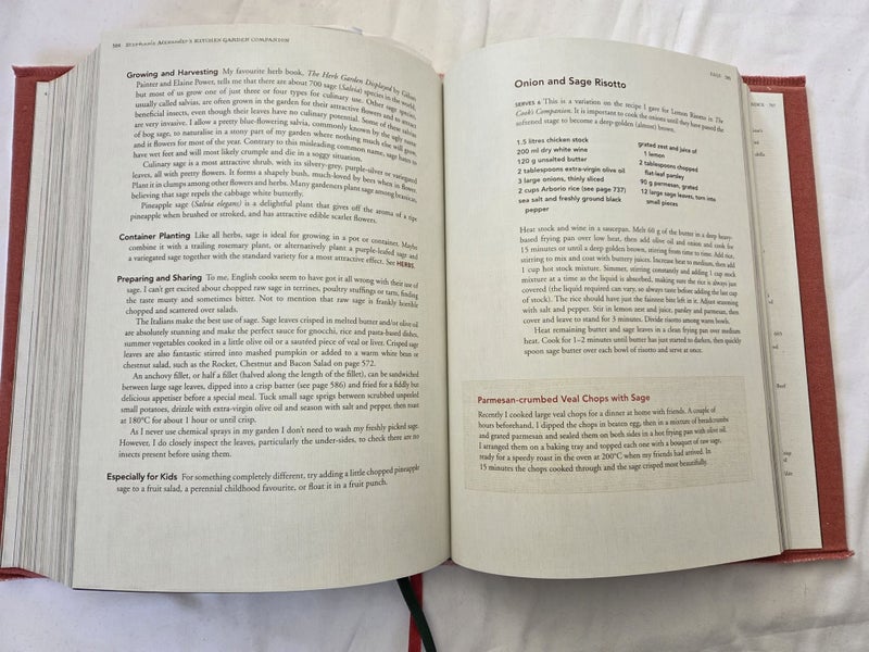 KITCHEN GARDEN COMPANION - Stephanie Alexander - 771 pages Carousel 6