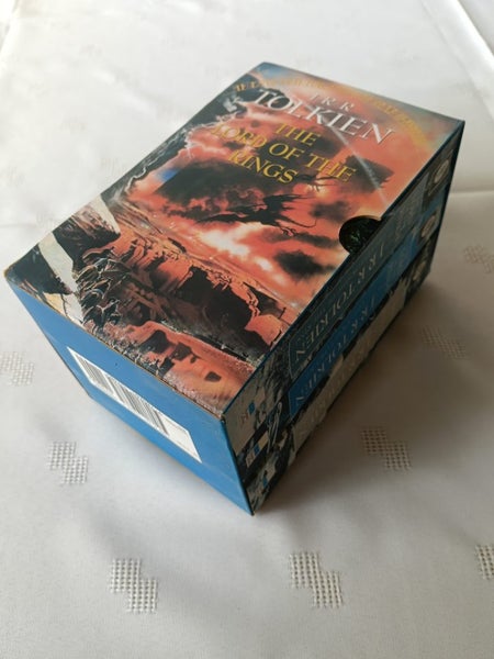 The Lord of the Rings Books by J R R Tolkien Carousel 1