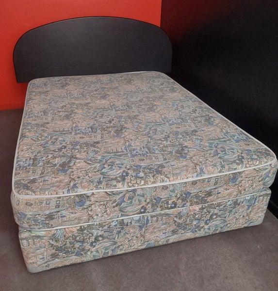 Double Bed *1 Reserve* Carousel 1