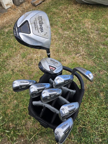 Wilson clubs Callaway bag Carousel 1