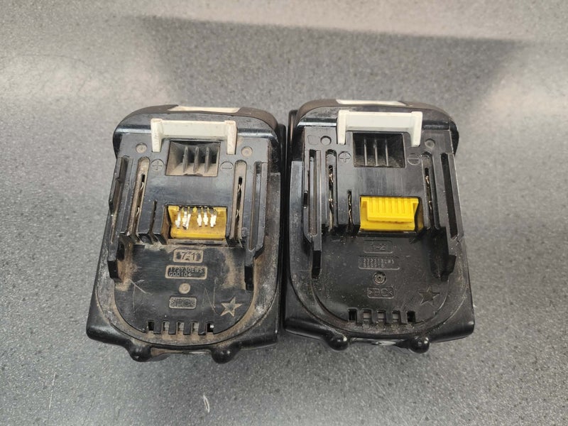 FAULTY MAKITA BATTERIES X2 (BOX 8) Carousel 2