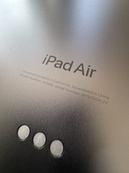 $1 RESERVE! - iPad Air M1 5th Gen Carousel 2