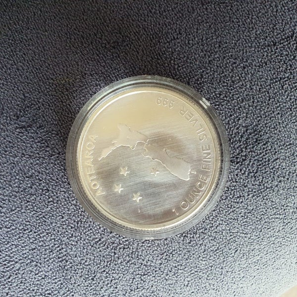 New zealand silver fern 1 once Carousel 2