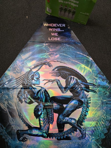 Alien & Predator - Vinyl Sticker - Collectable Carousel 1