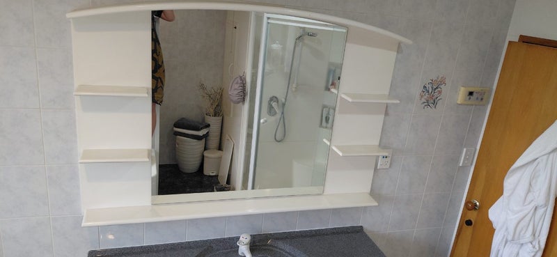 Large vanity and matching shelf/mirror unit. Carousel 2