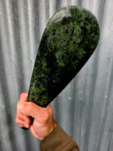 1$ Reserve greenstone mere/patu Carousel 1