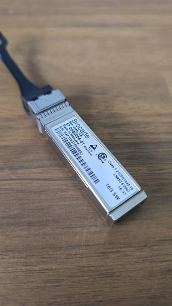 Brocade GBIC SFP+ 16Gb SW LC 850nm Transceiver Module - SPN Carousel 1