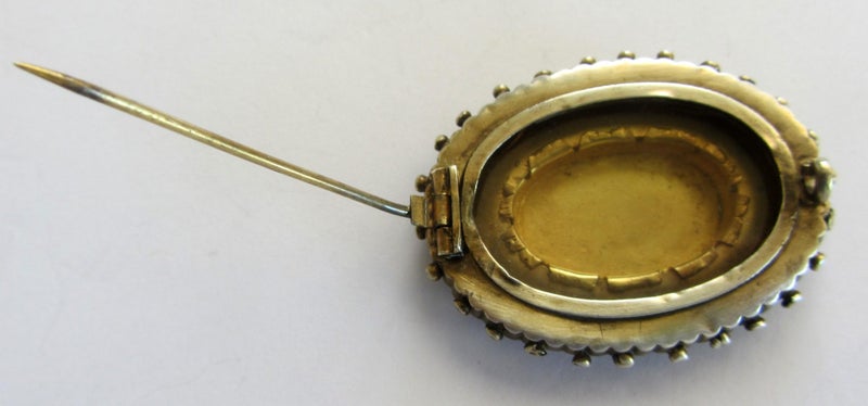 ANTIQUE VICTORIAN MOURNING BROOCH - ROLLED GOLD- LOCKET/HAIR BACK Carousel 5