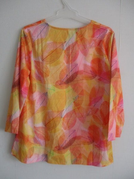 XL ROOMY, NEW, AUTUMN LEAF V NECK GOLDEN COLOURS TOP Carousel 3