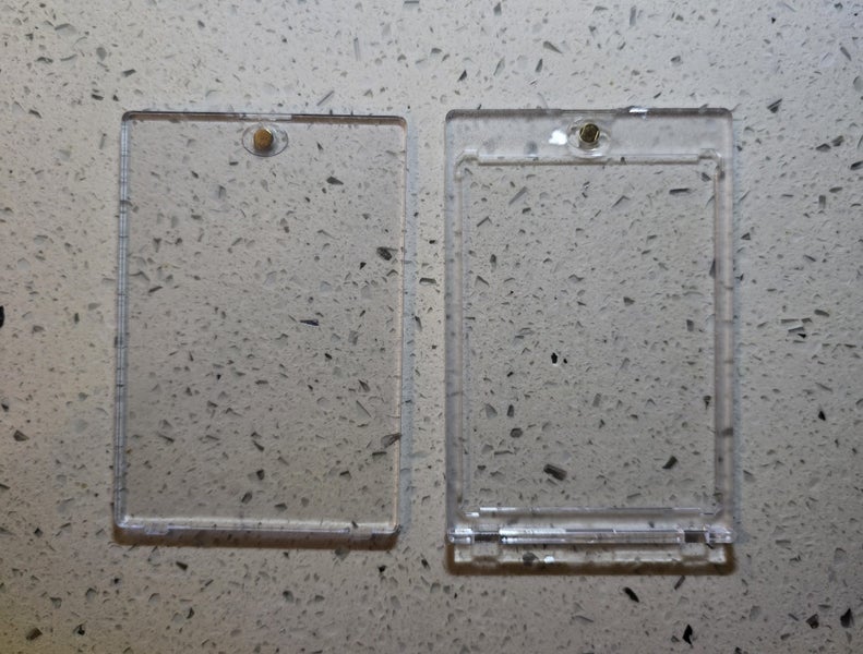 Magnetic 35PT Trading Card Holder Carousel 2