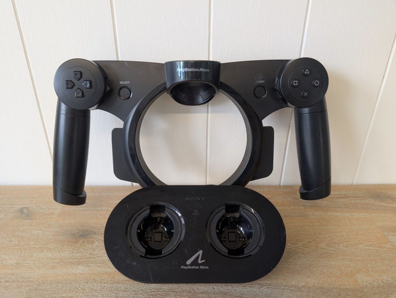 Playstation Move: Racing Wheel & Docking/Charging Station Carousel 1