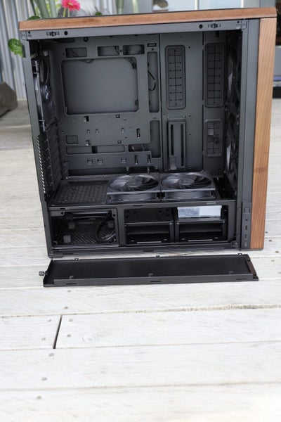 Lian Li Lancool 217 ATX Mid-Tower Computer Case – Black/Wood – New Carousel 2