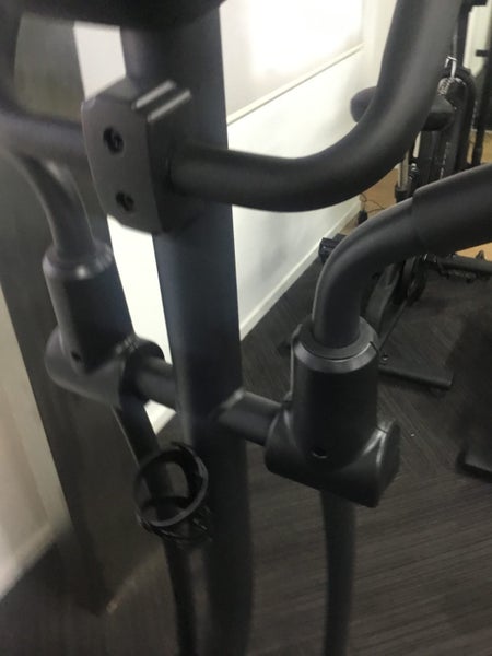 CROSSTRAINER -FAMOUS RAPTOR BRAND Carousel 2