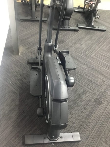 CROSSTRAINER -FAMOUS RAPTOR BRAND Carousel 5