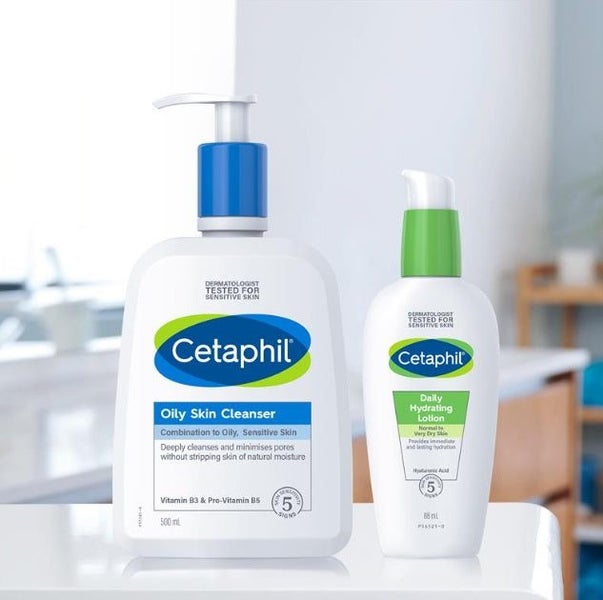Cetaphil Oily Skin Cleanser 500ml Carousel 3
