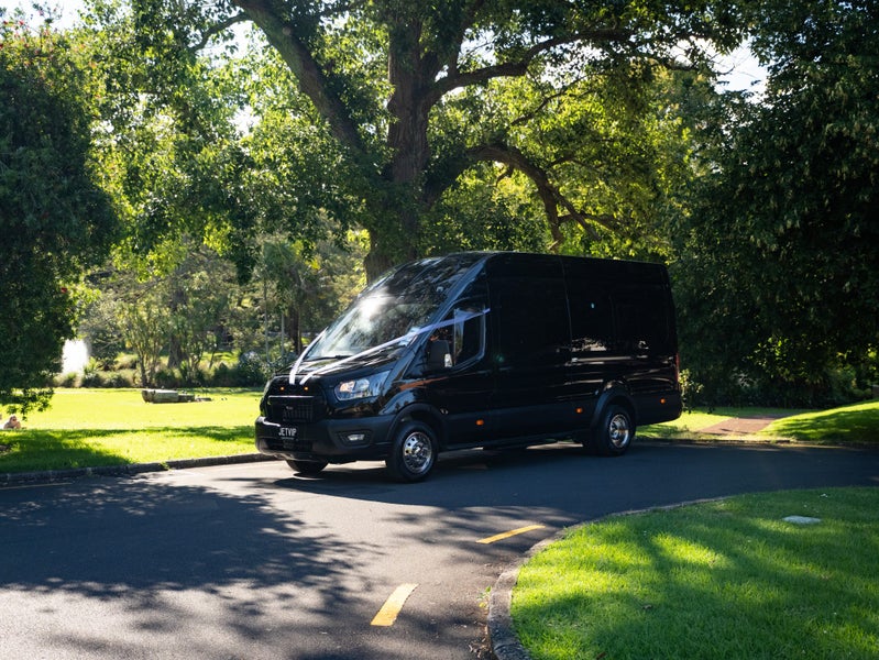 Luxury VIP Transport - Chauffeur Driven! Carousel 1