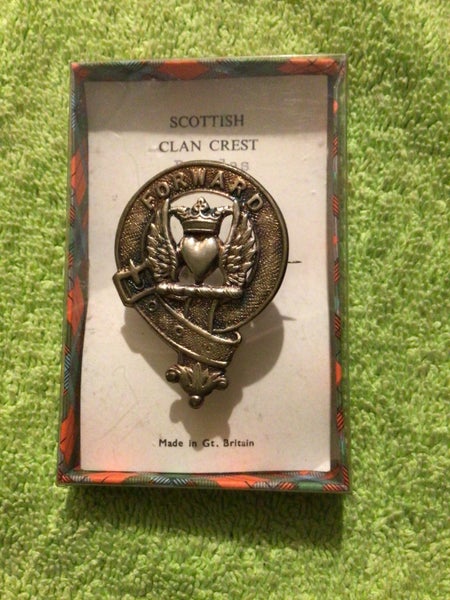 SCOTTISH CLAN CREST Douglas BROOCH BADGE FORWARD Made in Gt Britain in Box