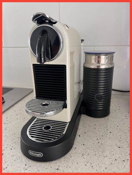 Delonghi Nespresso Coffee Machine CitiZ&milk White Carousel 1