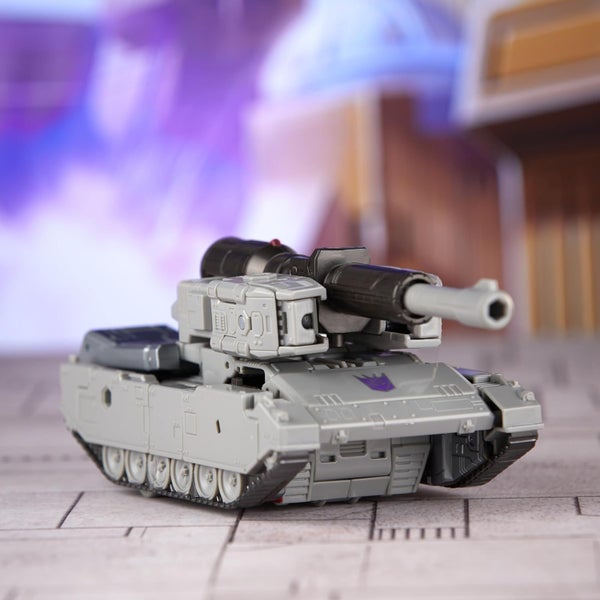$1 RESERVE: Transformers Studio Series Leader Class: Megatron (1986 Movie) Carousel 10