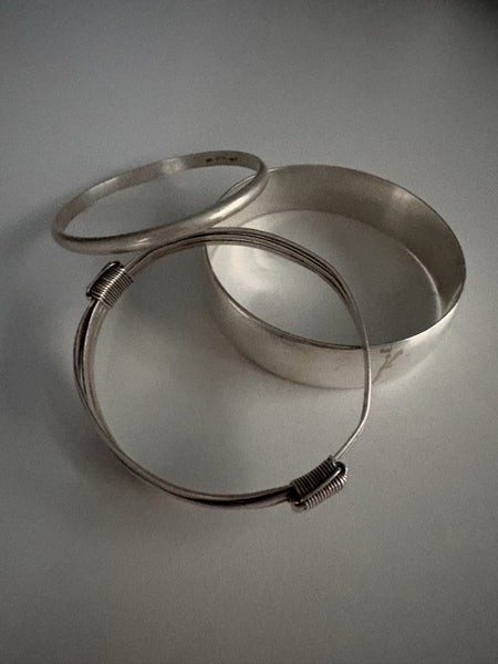 $1R—138.8g of silver wear - x3 bangles Carousel 2