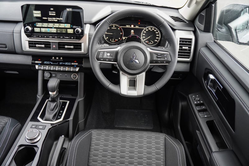 2026 Mitsubishi Triton GLX-R 4x4 6-sp auto, photo 3