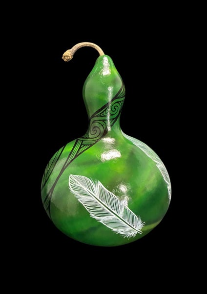 TARANAKI TUTURU Carousel 1