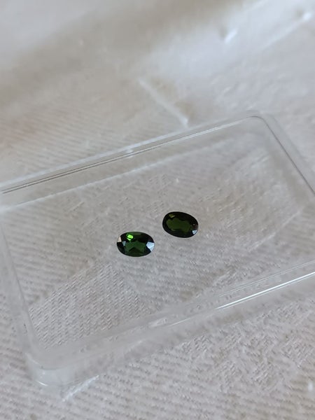 pair real natural Tourmaline - oval - 0.93ct. Carousel 1