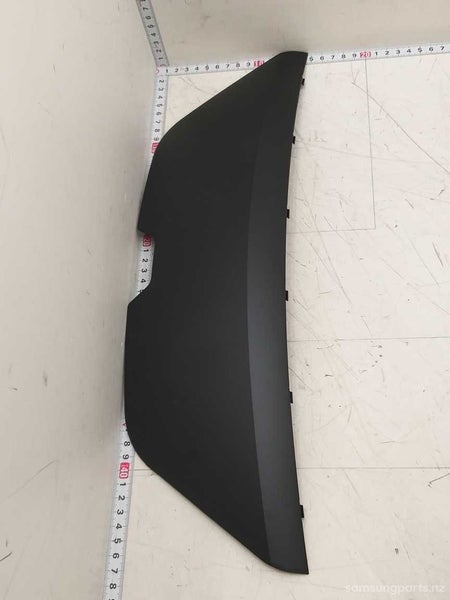 BN96-51488A | TV Clean Back Terminal Cover Carousel 1