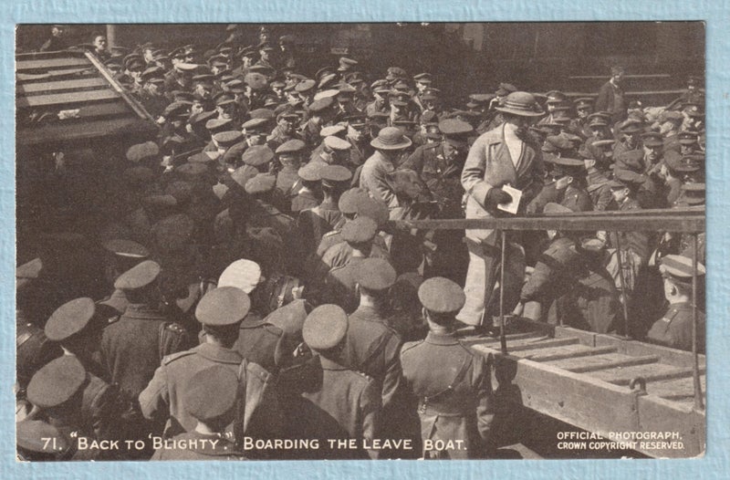 "BACK TO BLIGHTY' BOARDING THE LEAVE BOAT. DAILY MAIL BATTLE PICTURES POSTCARD. Carousel 1