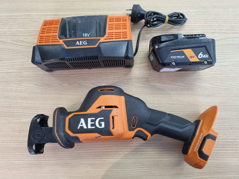 AEG 18V Reciprocating Saw Kit with 6ah battery and charger. Carousel 1