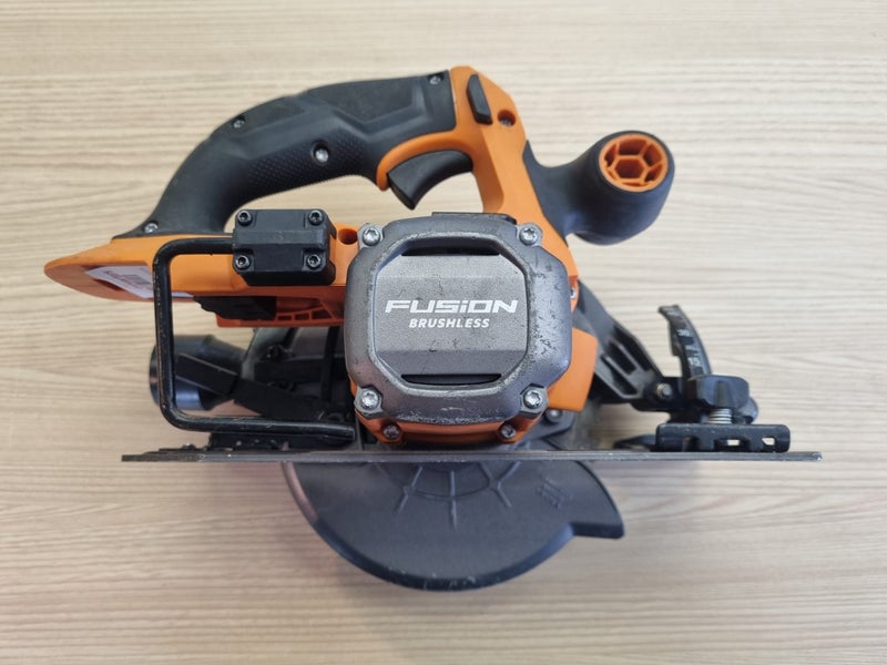 AEG 18v Circular saw 165mm A18CS57BL Carousel 2