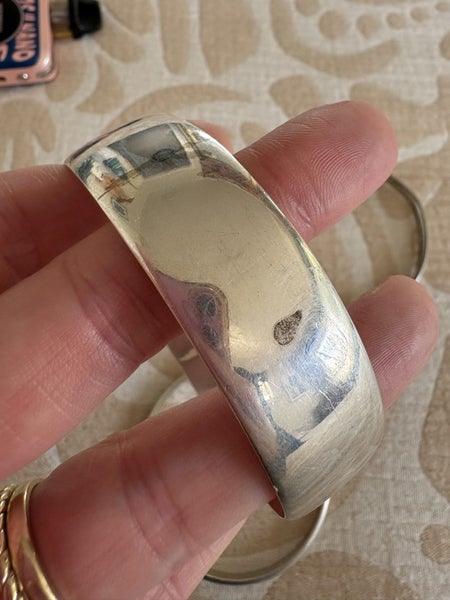 $1R—138.8g of silver wear - x3 bangles Carousel 9