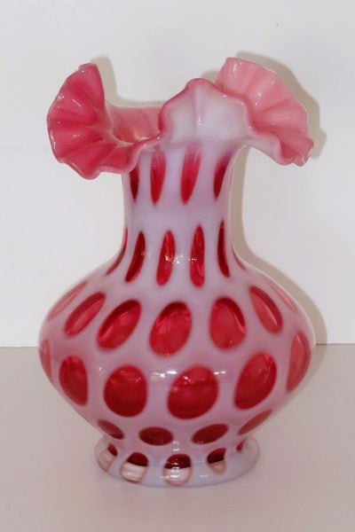***VINTAGE FENTON COIN DOT OPALESCENT GLASS VASE WITH RUFFLED EDGE*** Carousel 1