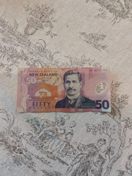A vintage New Zealand fifty dollar banknote Carousel 1