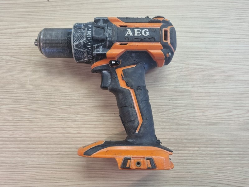 AEG 18v Hammer Drill BSB18B2M Carousel 1