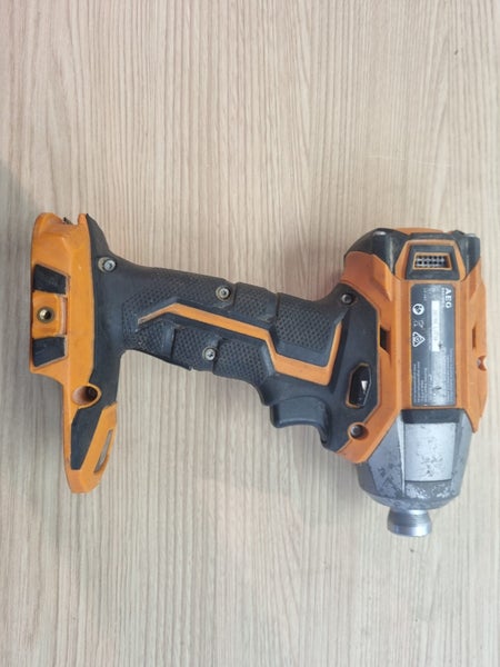 AEG 18v Impact Driver BSS18BLC Carousel 2