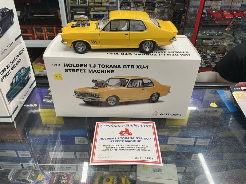 1/18 AUTO ART - HOLDEN LJ TORANA GTR XU-1 STREET MACHINE Carousel 1
