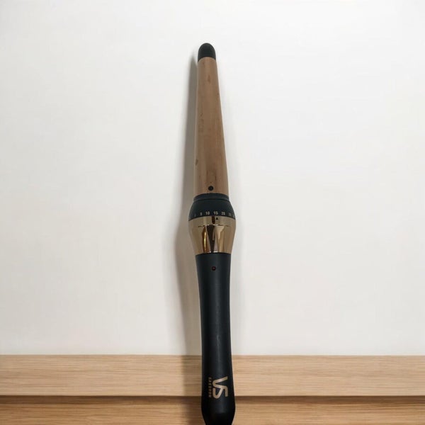 VS Sassoon Salon Curls Carousel 1