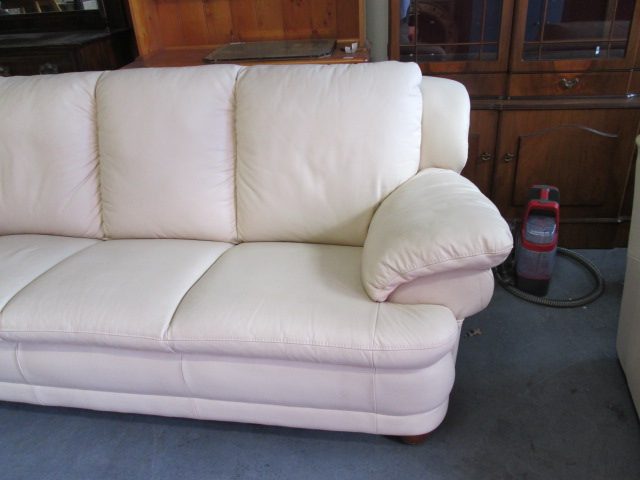 2663 QUALITY LEATHER 3 SEATER SETTEE Carousel 3