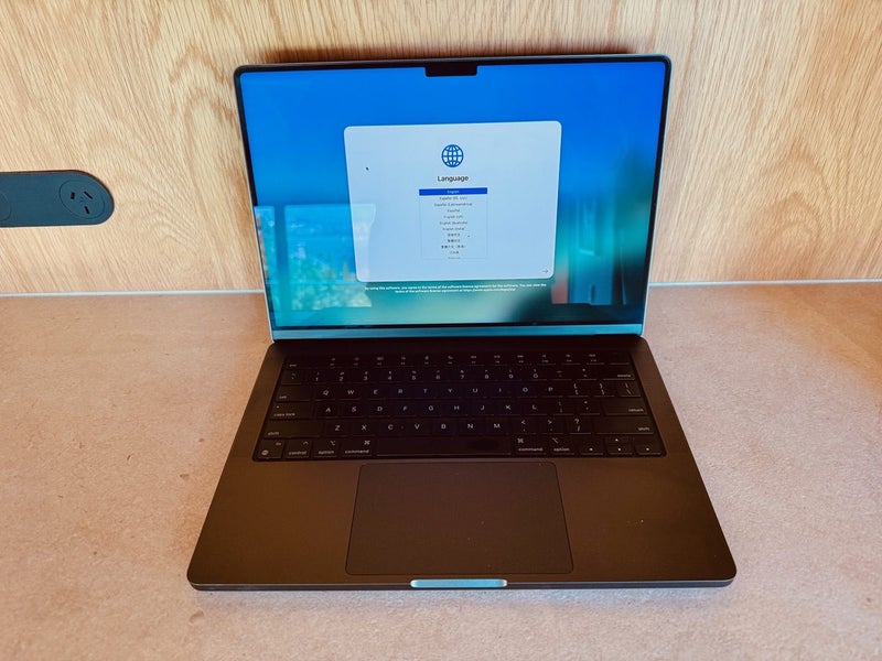14-inch MacBook Pro | M3 Pro | 18GB | 512GB | Professionally prepared by Ubertec