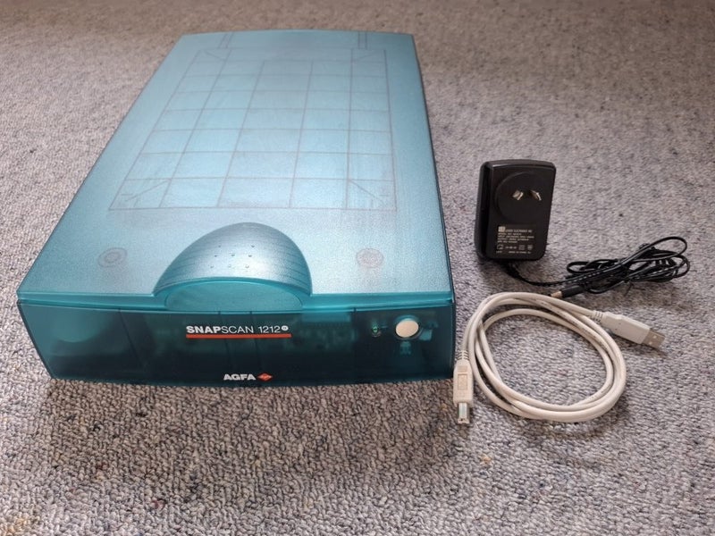 AGFA SnapScan 1212U Colour USB Scanner Carousel 1