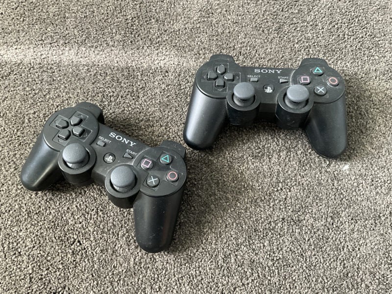 Playstation 3 Dual Shock 3 Consoles Carousel 1